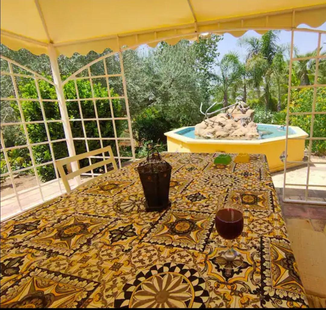 Donna Caterina House, Holiday Villa Pietraperzia Bagian luar foto